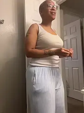 SheCornbreadFed  live sex cam