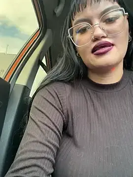 TrianaMor  live sex cam
