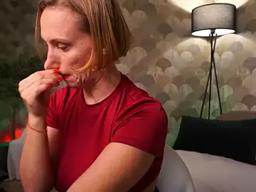 UmaTruewoman  live sex cam