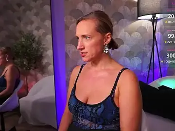 UmaTruewoman  live sex cam