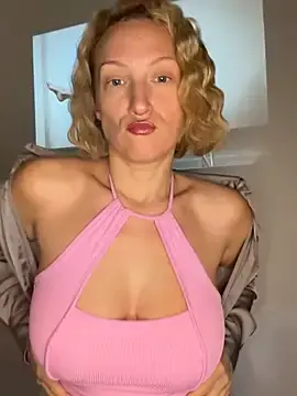 UmaTruewoman  live sex cam