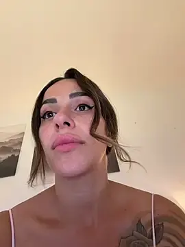 -Alisa  live sex cam