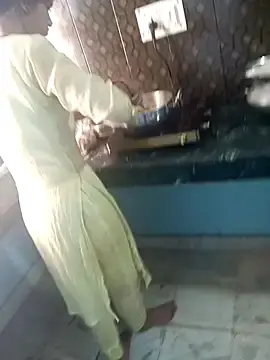 Priyasinghji  live sex cam