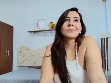 Sophie_Tyler  live sex cam