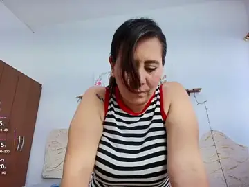 Sophie_Tyler  live sex cam
