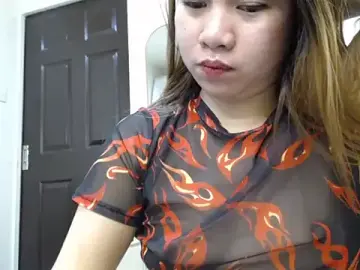 Iyah11  live sex cam