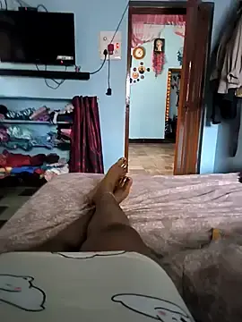 Laxmi2629  live sex cam