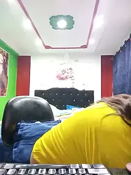 Sweet_chloe04  live sex cam