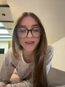 MyCherryKiss  live sex cam