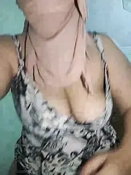Nazouha_123  live sex cam