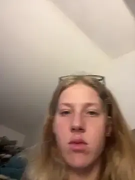 RosieLovexoxx  live sex cam