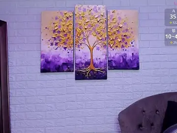 _LaraMom_  live sex cam