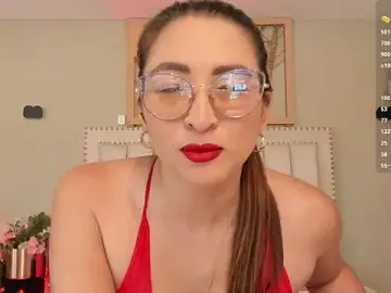 _LaraMom_  live sex cam