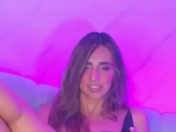 Agatha_brooks_t  live sex cam