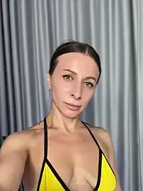 Mira_Luna  live sex cam