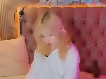 EmilyAngells  live sex cam