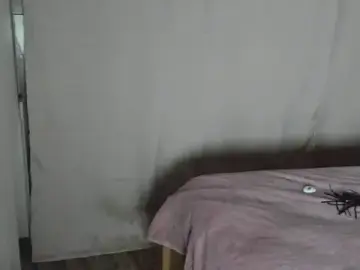 Kristikis69  live sex cam