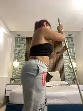 Mia_milf_x  live sex cam