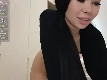 Asianqueeny  live sex cam
