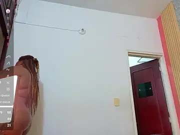 Bigcurvymoomy  live sex cam