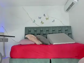 IsiisLovei  live sex cam