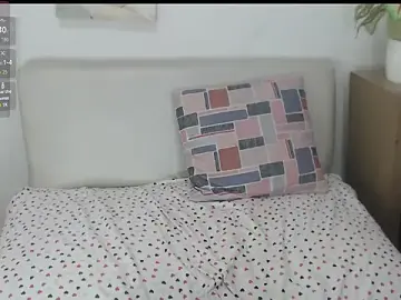 Kitty_girl__  live sex cam
