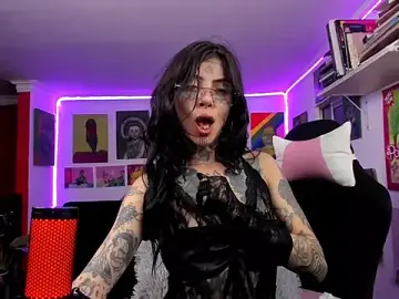 Ura_laurapanda  live sex cam