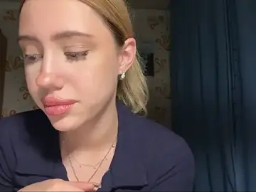 CuttyKatty  live sex cam