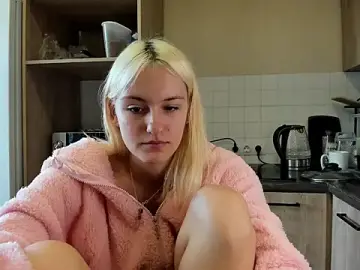 Viola-Whisper  live sex cam