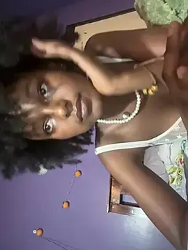 Honeyybee_  live sex cam