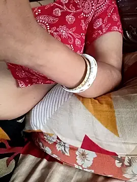 Minadixit17  live sex cam
