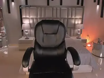 GiannaWatson  live sex cam