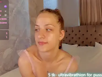 Luna_Vibee  live sex cam