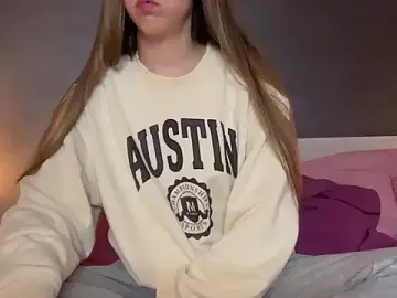 Martimartinaxx  live sex cam