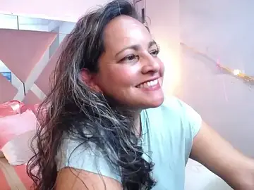 Rhachel_evans  live sex cam