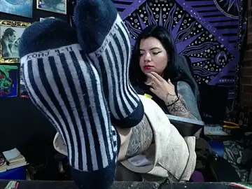 Yourmadame_P  live sex cam