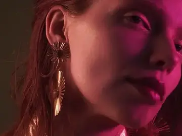 Ginger_hugs  live sex cam