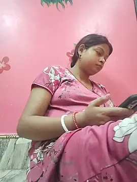 Itz-priya  live sex cam