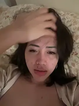 Ur_Bebot  live sex cam