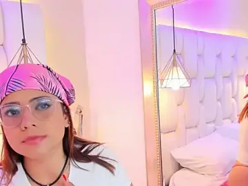 SaraBoss  live sex cam