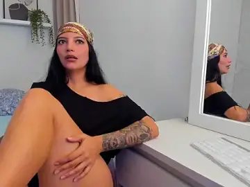 Roxy_hell  live sex cam