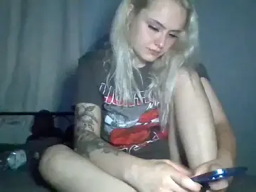 Sluttypumpkin  live sex cam