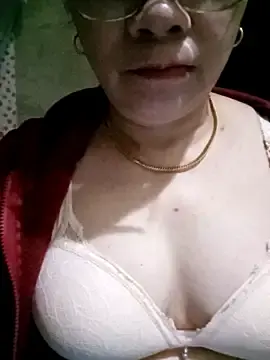 Small-house123  live sex cam