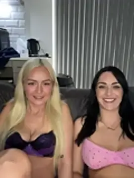 BritishBlueRose  live sex cam