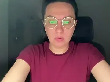 Karllina  live sex cam