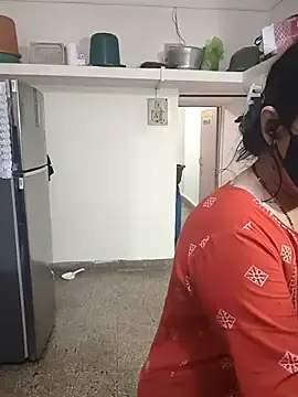 SpasyQueen69  live sex cam