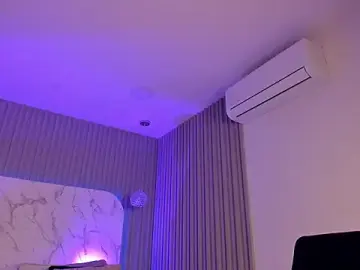 AbrilBloom  live sex cam