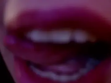 CamillaLarson  live sex cam