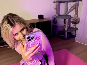 MarianMcclimon  live sex cam