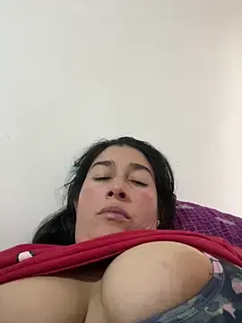 Andreaisis2  live sex cam